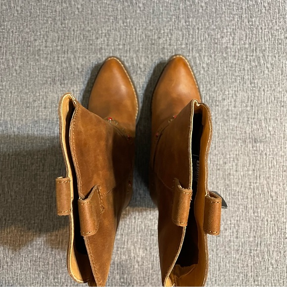 Dingo Women’s Western Boots - Picture 7 of 16